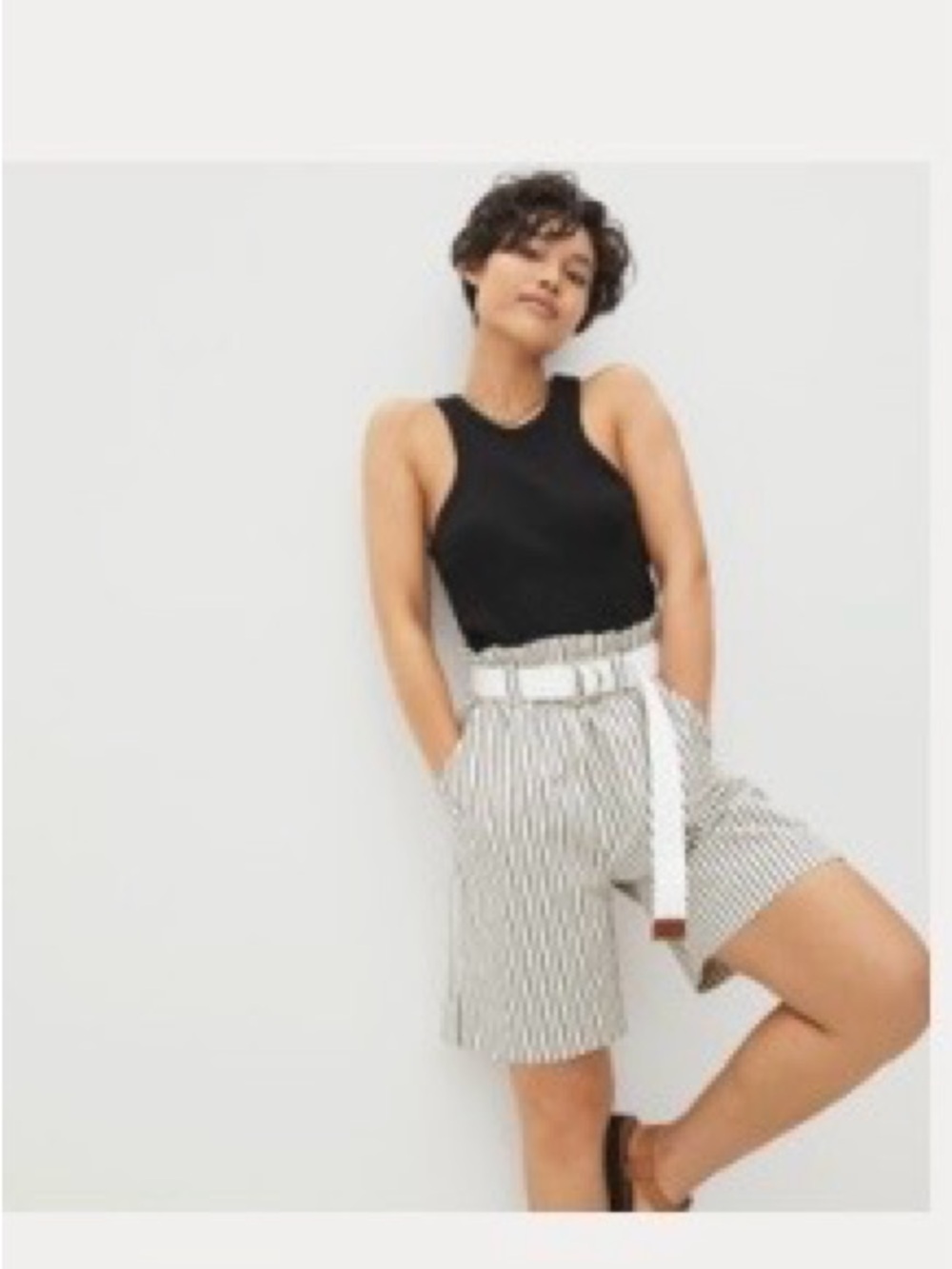 Everlane Ribbed Cutaway Tank Black S

NWOT unworn
